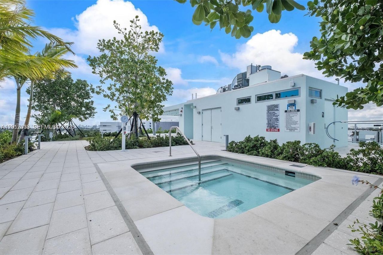 9201 E Bay Harbor Dr , Unit 309, Bay Harbor Islands, FL 33154 Photo
