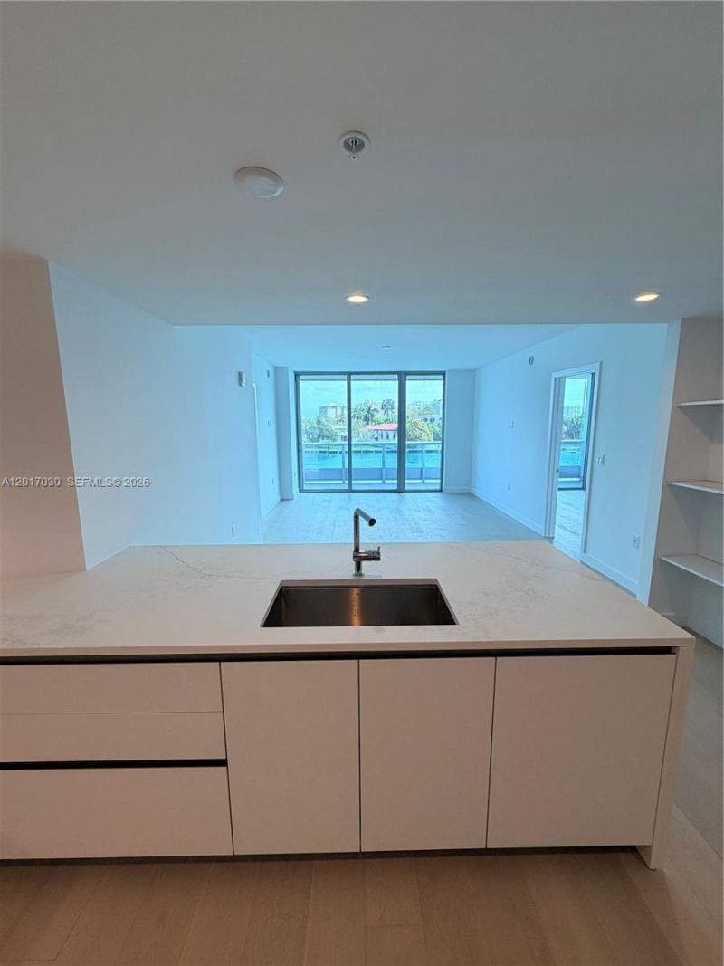 9201 E Bay Harbor Dr , Unit 309, Bay Harbor Islands, FL 33154 Photo