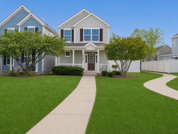 3627 Hyde Park Court, Elgin, IL 60124