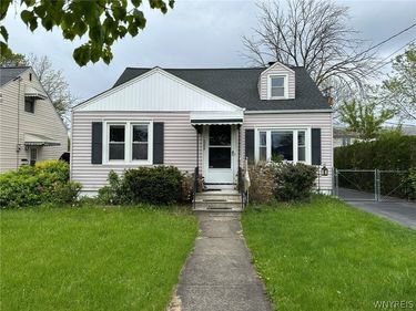 688 78th Street, Niagara Falls, NY 14304