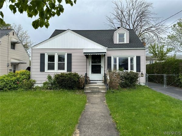 688 78th Street , Niagara Falls, NY 14304