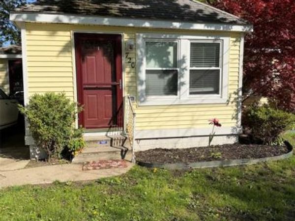 720 Washington Street, Algonac, MI 48001