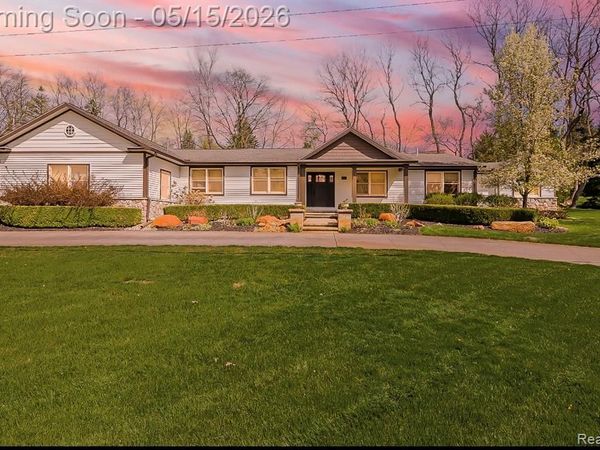 3720 E Clarkston Road, Oakland Twp, MI 48363