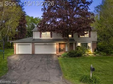 2720 Bridle Road, Bloomfield Hills, MI 48304