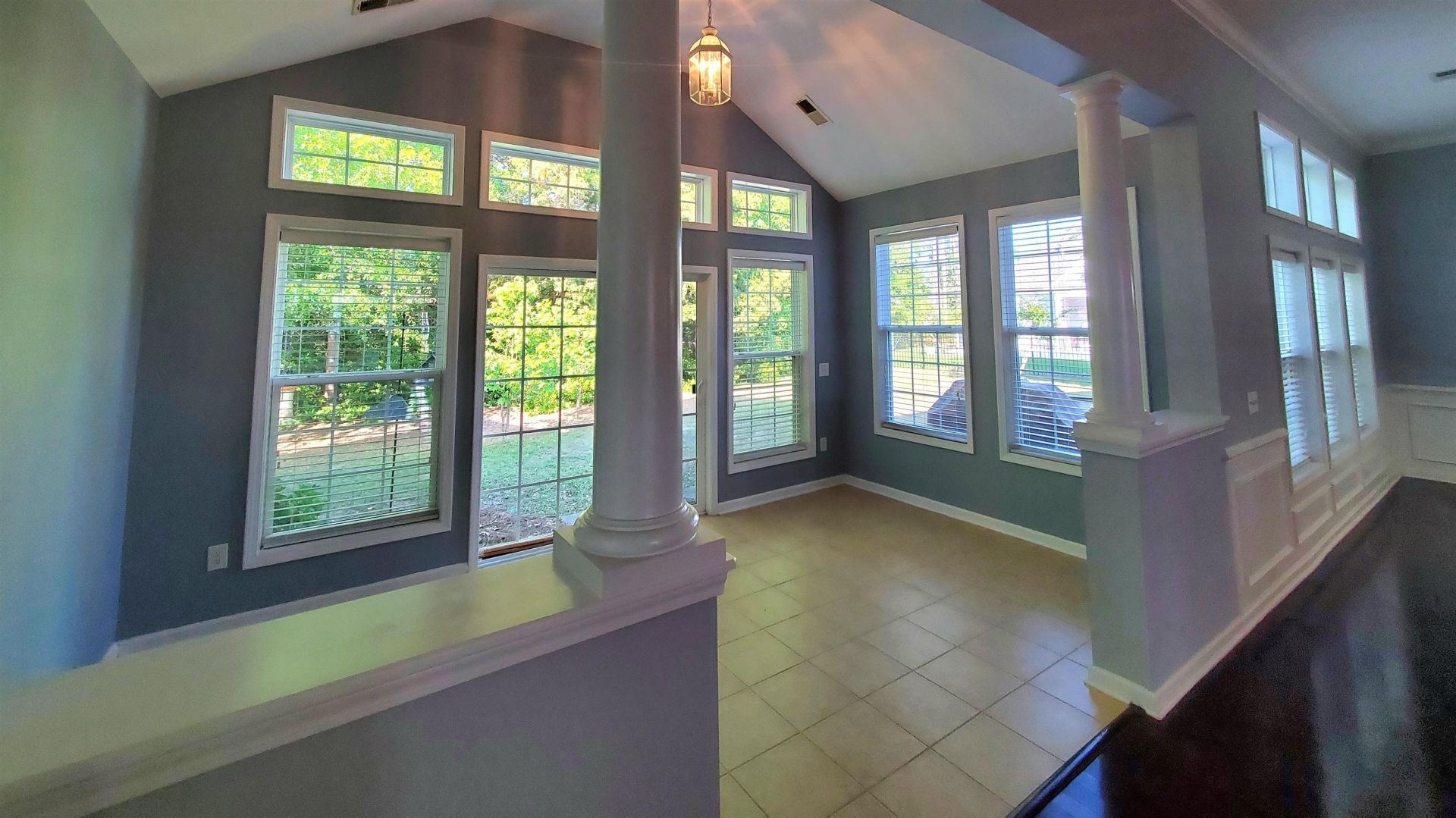 204 Chesterfield Ct. Photo 10