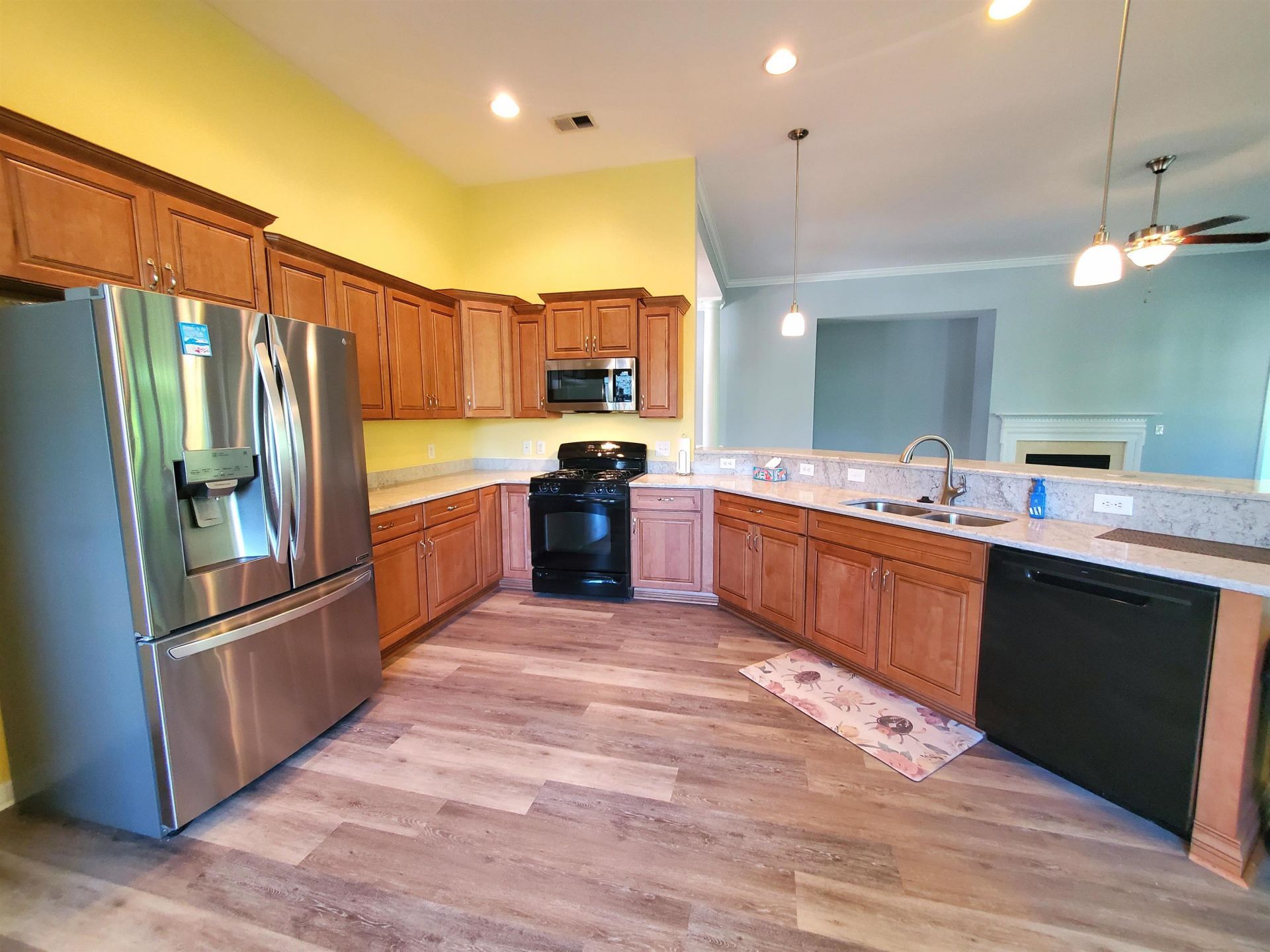 204 Chesterfield Ct. Photo 13