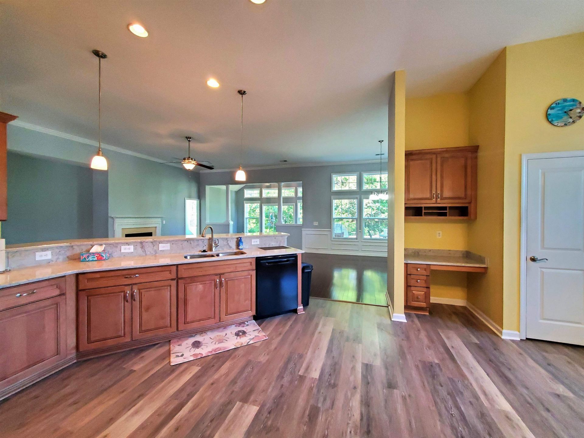 204 Chesterfield Ct. Photo 15