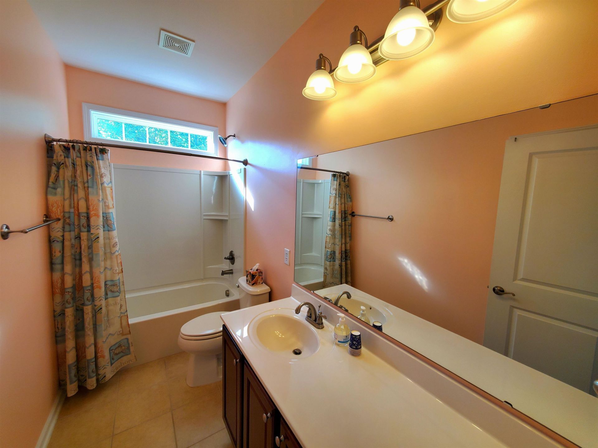 204 Chesterfield Ct. Photo 32