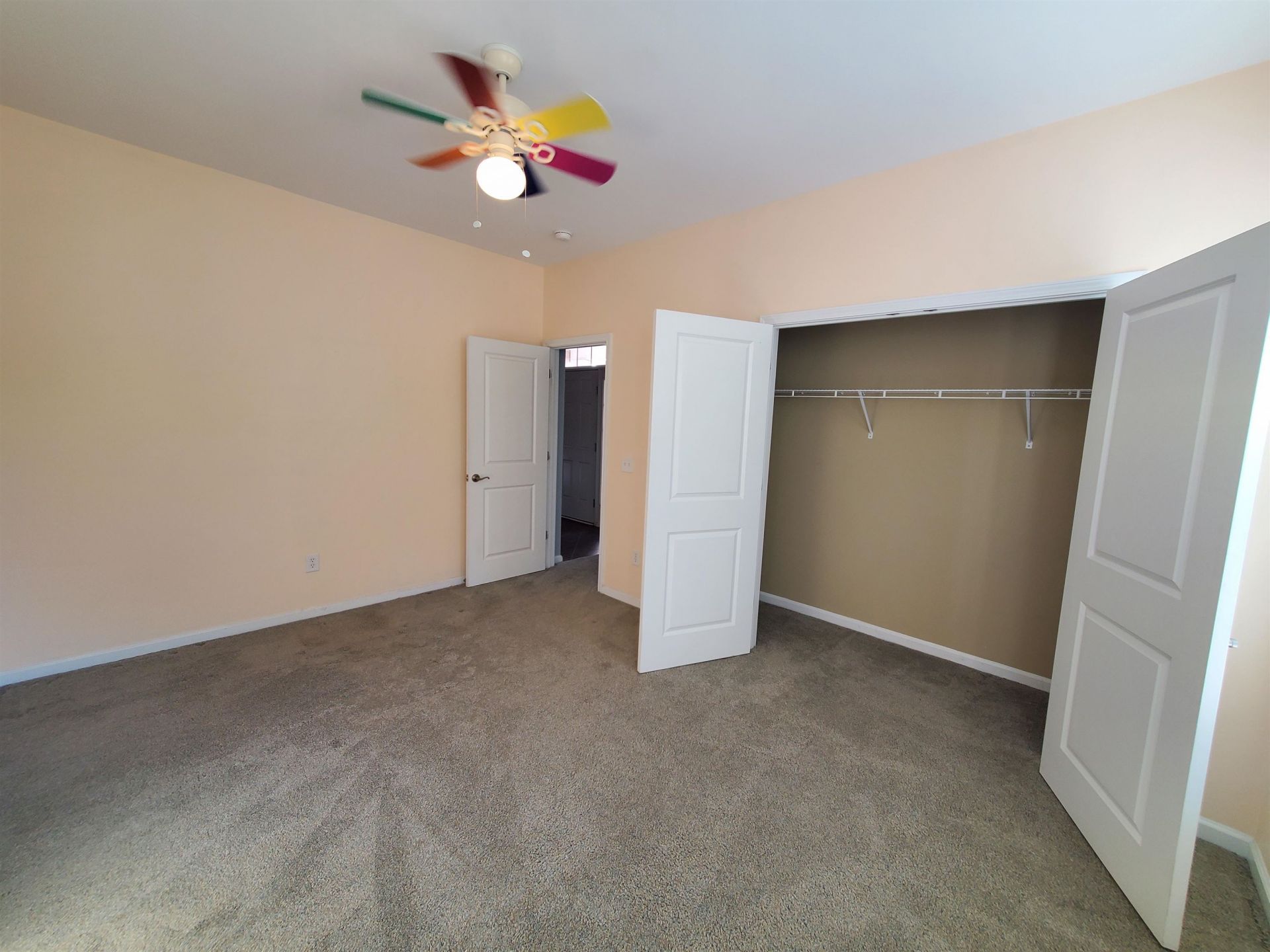 204 Chesterfield Ct. Photo 35