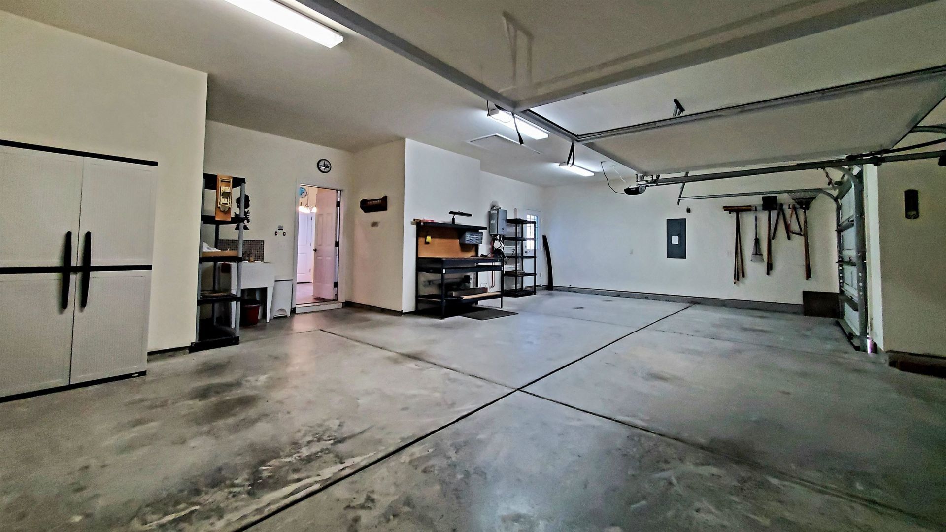 204 Chesterfield Ct. Photo 36