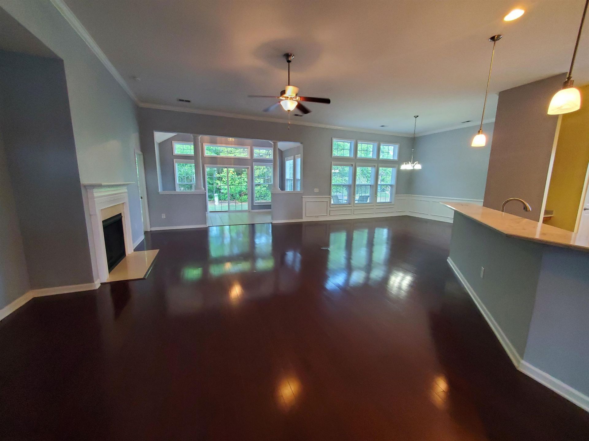204 Chesterfield Ct. Photo 8
