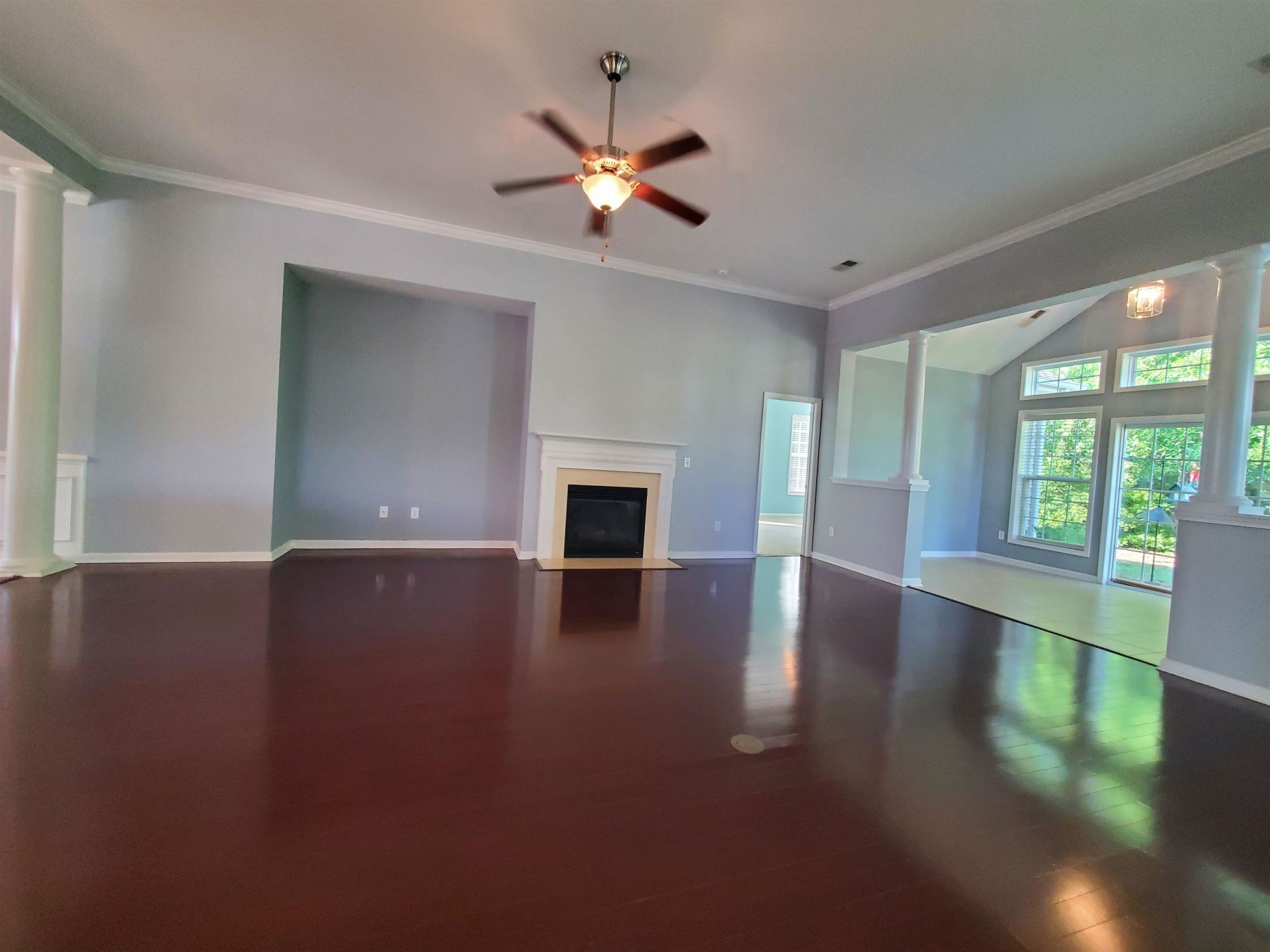 204 Chesterfield Ct. Photo 9