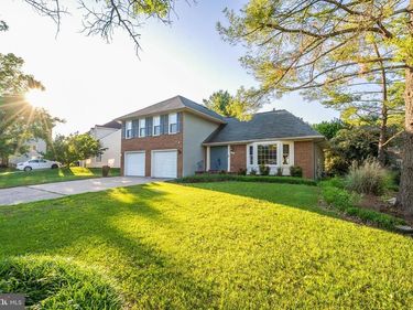 25 WHITTINGHAM CIRCLE, STERLING, VA 20165