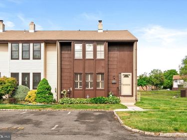 611 GREENWICH, EAST WINDSOR, NJ 08520