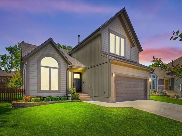 21721 W 52nd Street, Shawnee, KS 66226