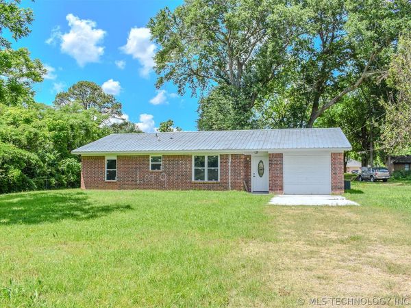 801 SE 6th Street , Antlers, OK 74523