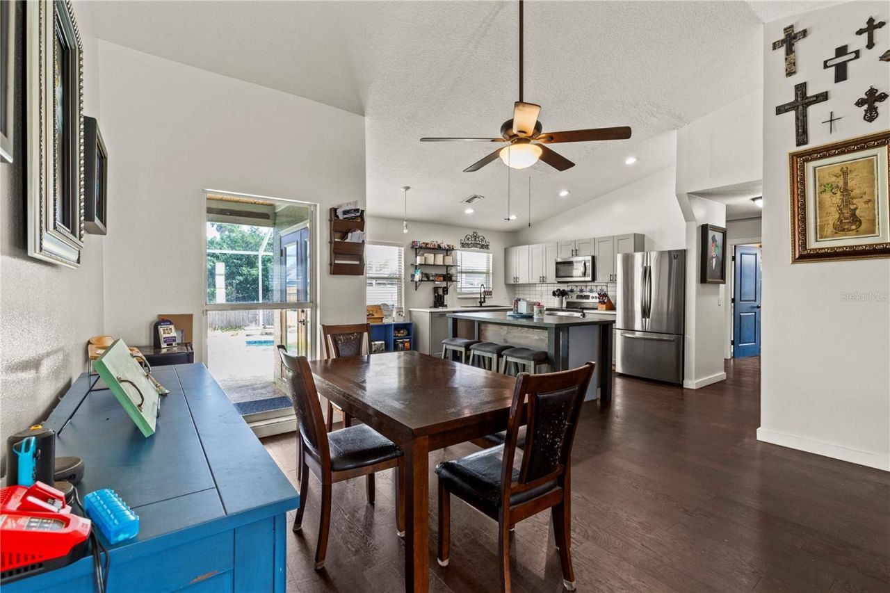 3703 31st Street E, Bradenton, FL 34208 Photo