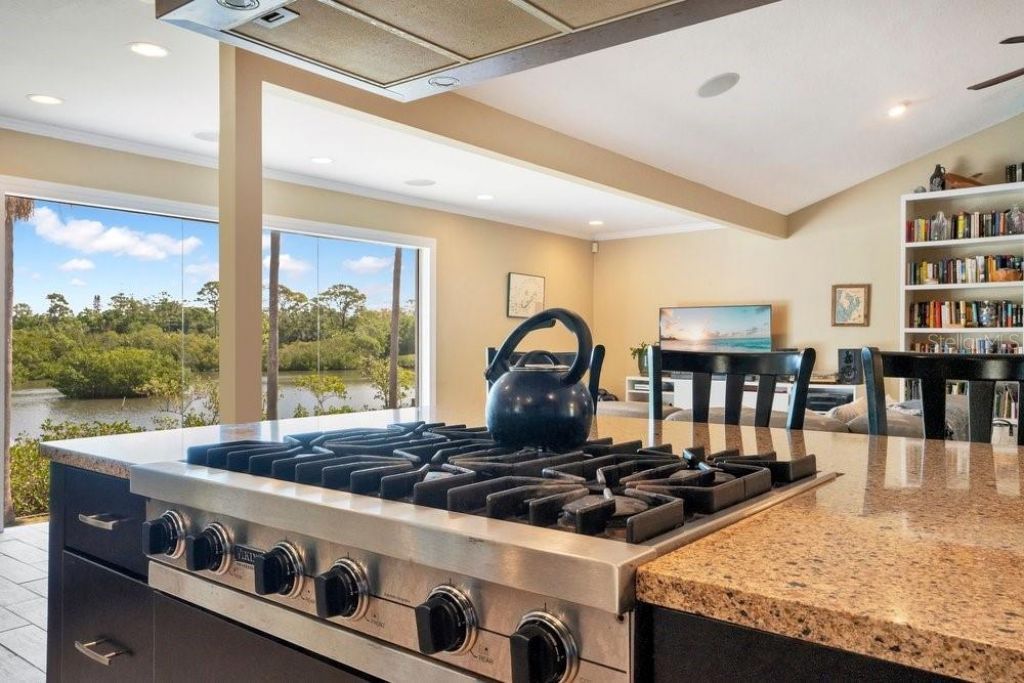 3858 Shore Boulevard, Oldsmar, FL 34677 Photo