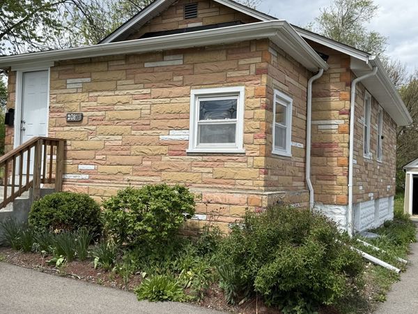 208 W Nippersink Road , Round Lake, IL 60073