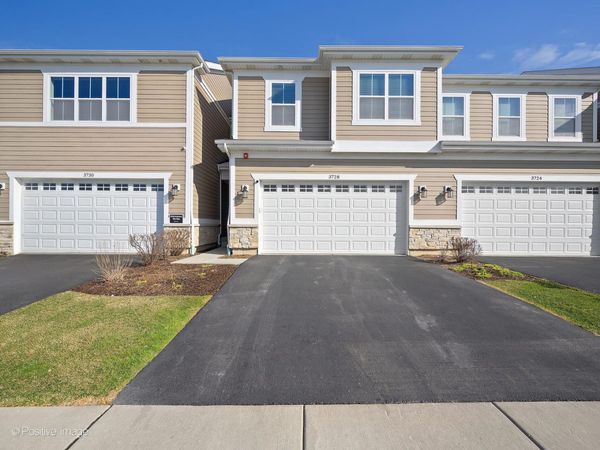 3728 Provenance Way , Northbrook, IL 60062