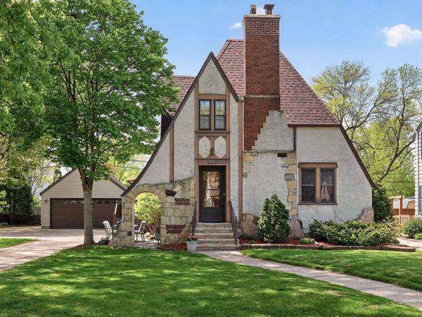 933 Delaware Avenue , Mendota Heights, MN 55118