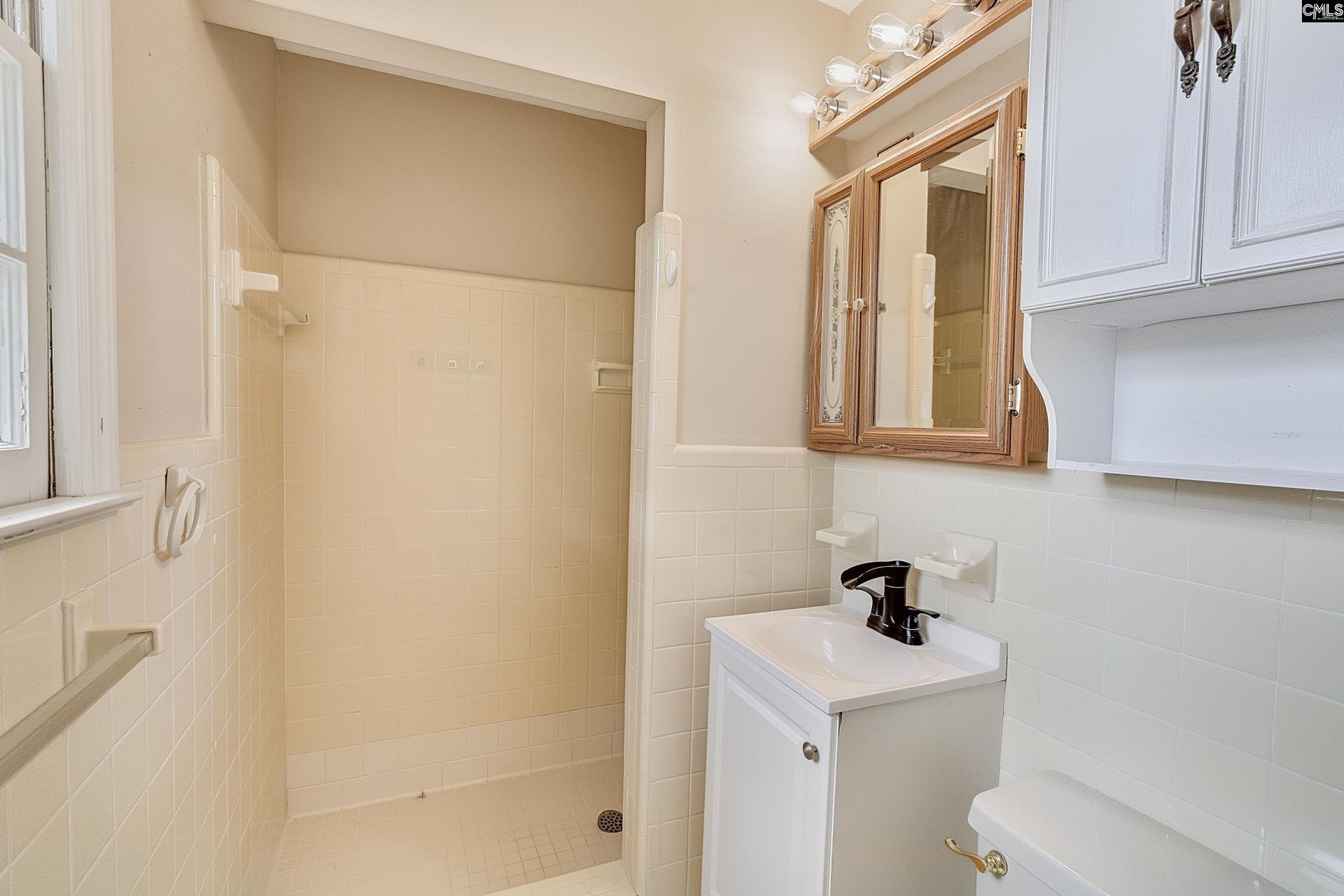 2027 Cheltenham Lane Lane  Photo 19
