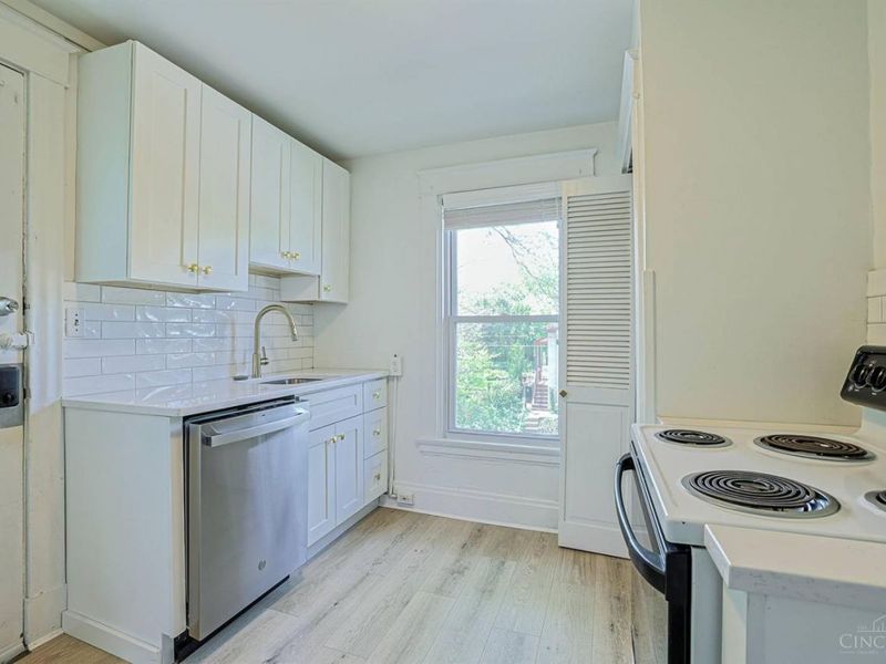 2635 Observatory Avenue, Cincinnati, OH 45208 Photo 13