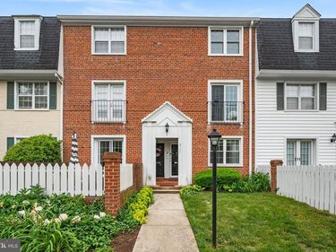 2717 S WALTER REED DRIVE, Unit A, ARLINGTON, VA 22206
