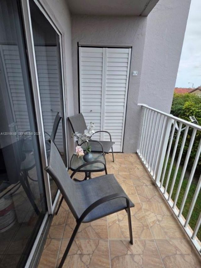 2680 W 76th St , Unit 211, Hialeah, FL 33016 Photo