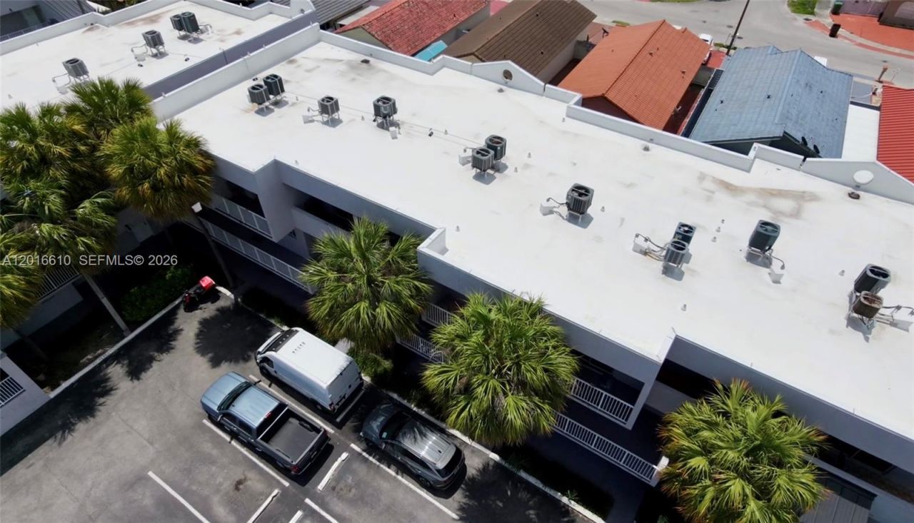 2680 W 76th St , Unit 211, Hialeah, FL 33016 Photo