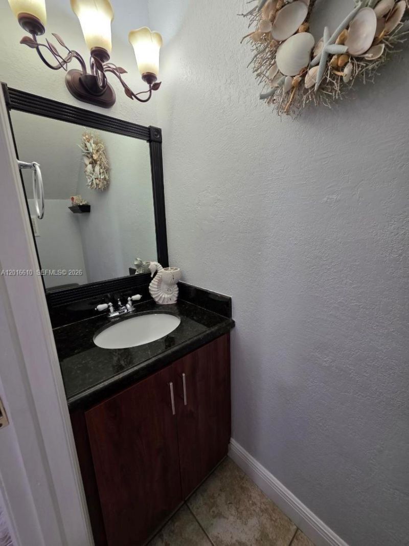 2680 W 76th St , Unit 211, Hialeah, FL 33016 Photo
