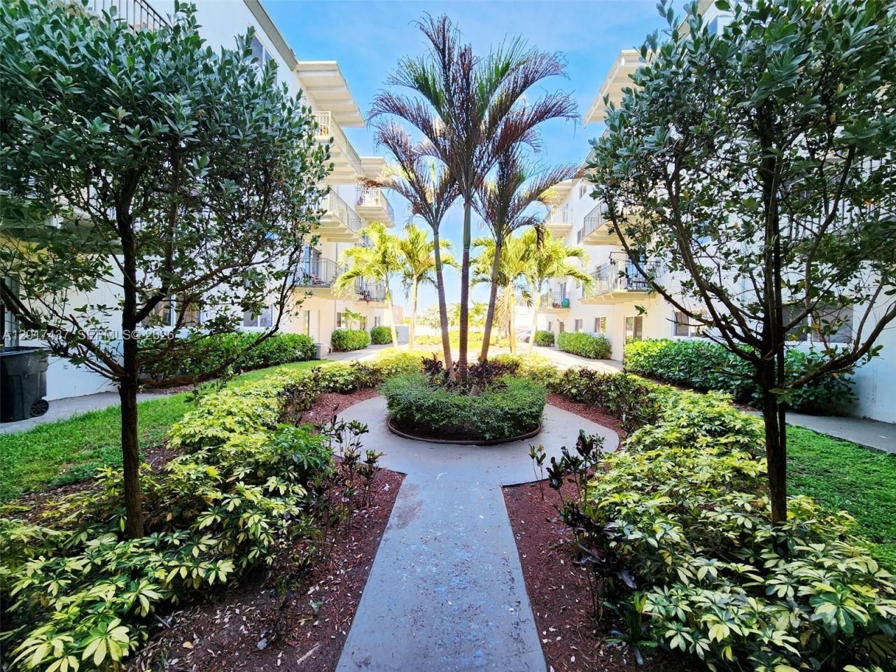13285 NE 6th Ave, Unit N402, North Miami, FL 33161 Photo