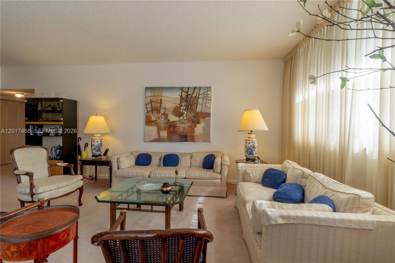 301 174th St , Unit L12, Sunny Isles Beach, FL 33160 Photo