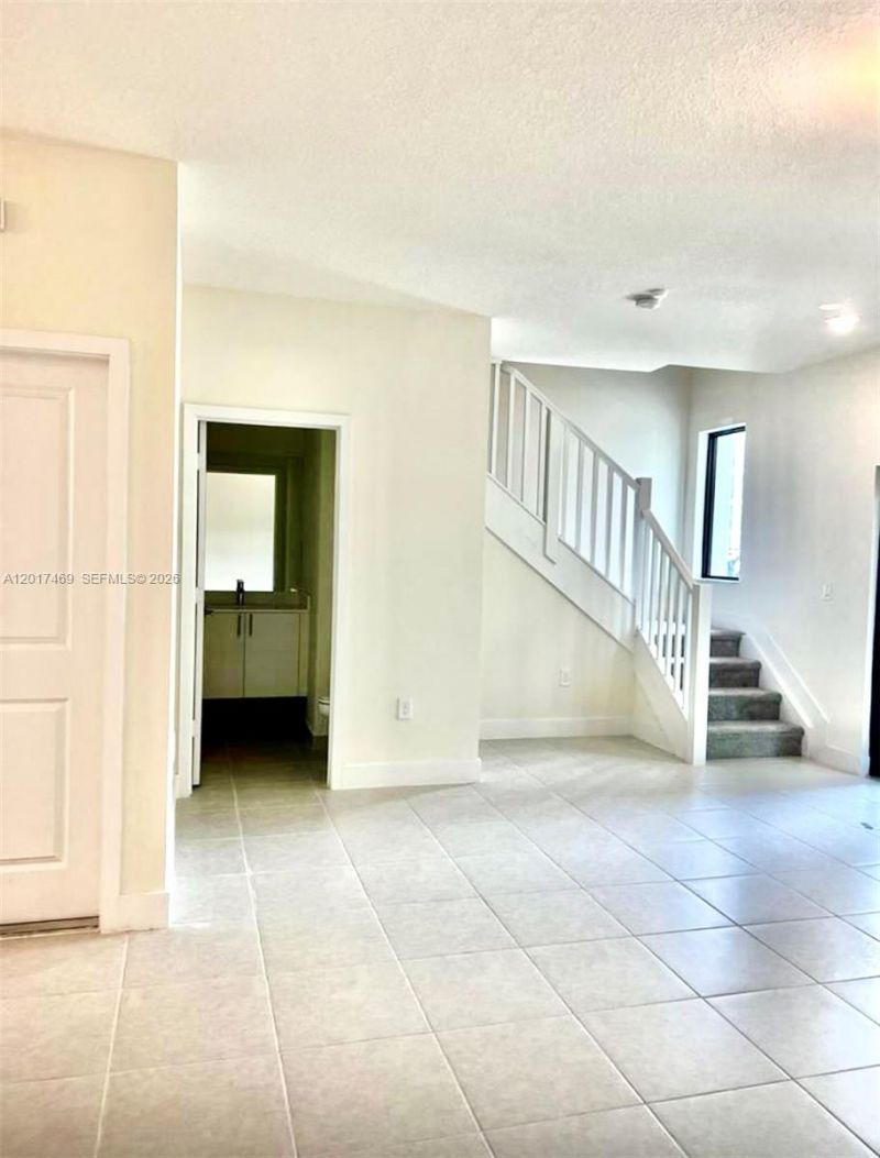 4263 NW 83rd Path , Doral, FL 33166 Photo