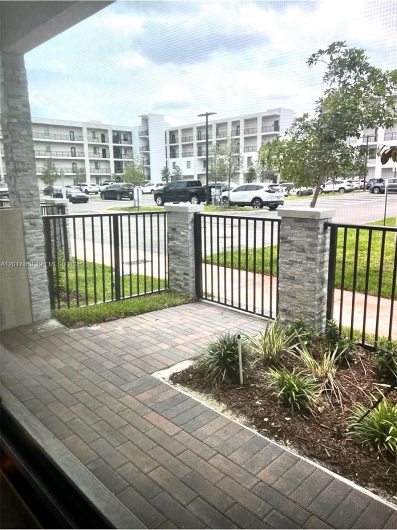 4263 NW 83rd Path , Doral, FL 33166 Photo