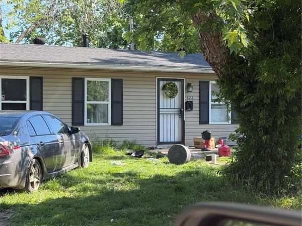 822 Saint Matthew Drive , Cahokia, IL 62206