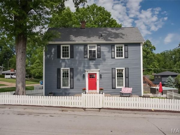 512 Ziercher Street , St Louis, MO 63132