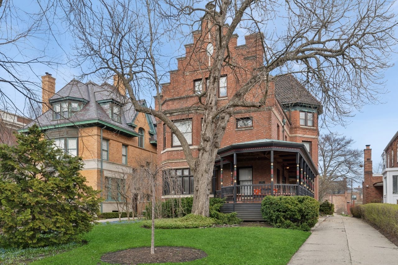 4923 S Greenwood Avenue, Chicago, IL 60615