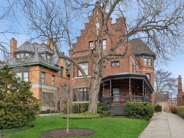 4923 S Greenwood Avenue, Chicago, IL 60615