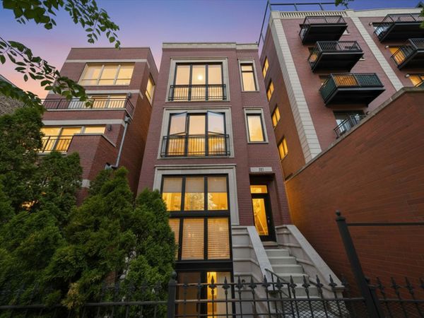 823 N Marshfield Avenue , Unit 1, Chicago, IL 60622