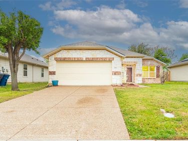 1906 Castaway Drive, Dallas, TX 75051