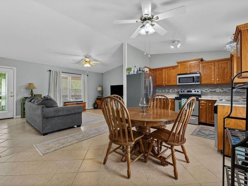 329 Floralwood Drive , Howard, OH 43028 Photo 7