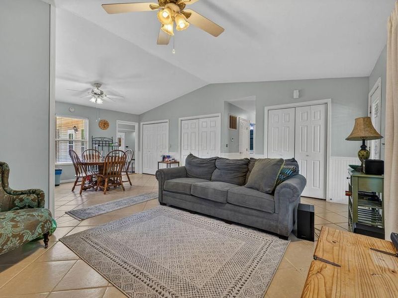 329 Floralwood Drive , Howard, OH 43028 Photo 9