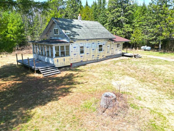 5535 Wahlsten Road , Embarrass, MN 55790