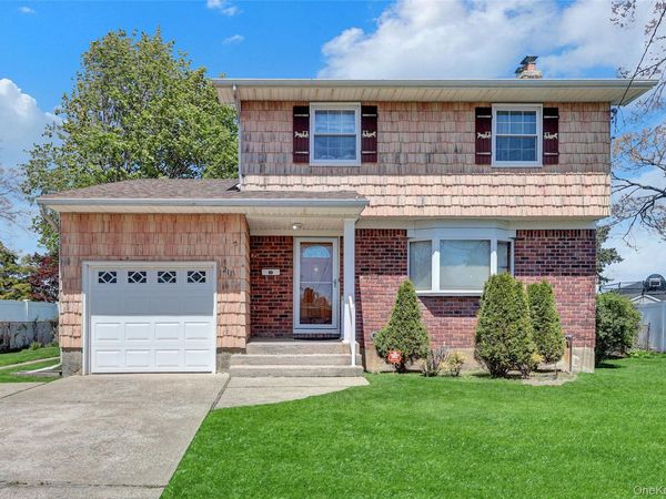 211 Lynbrook Street , Islip Terrace, NY 11752