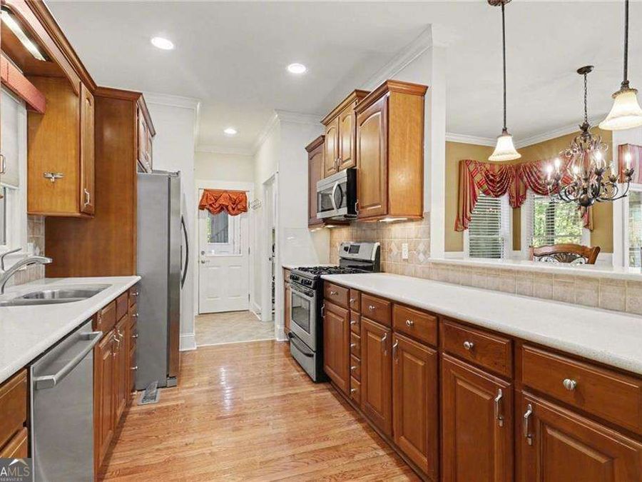 Property Image 6