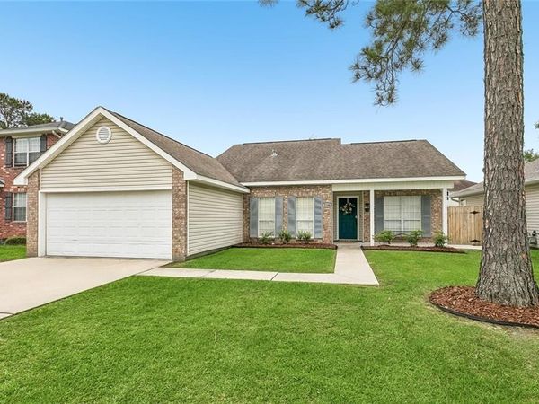2140 WELLINGTON Lane, Slidell, LA 70461