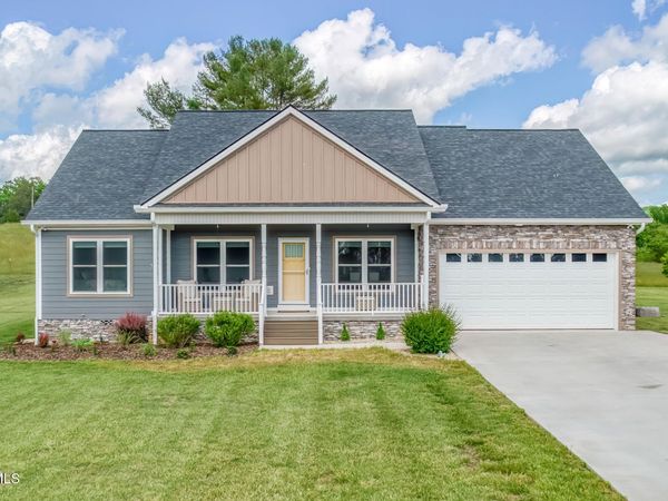 1007 Deerfoot Circle, Rogersville, TN 37857