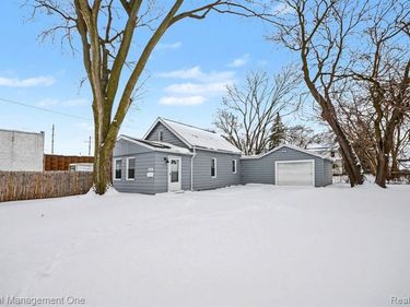 20801 Elroy Avenue, Warren, MI 48089