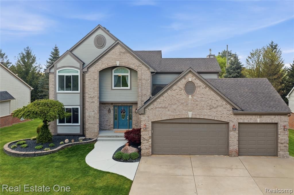 1031 Crestwood Court, South Lyon, MI 48178 Main Photo